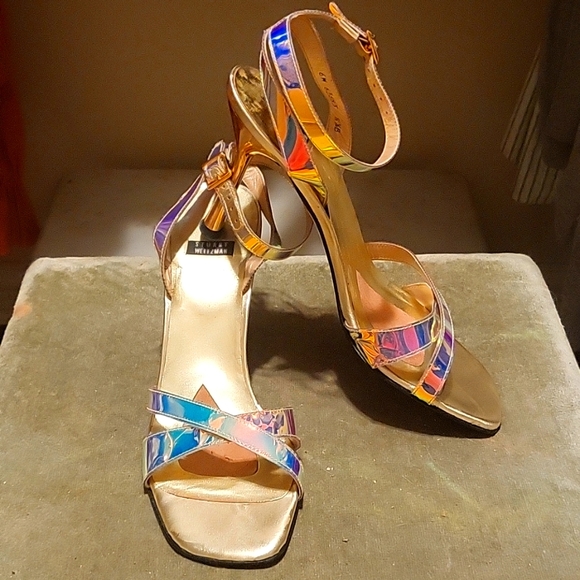 Stuart Weitzman iridescent/holographic leather ankle strap 4" heel size 8.5 - Picture 2 of 13